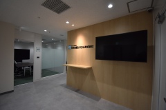 entrance2